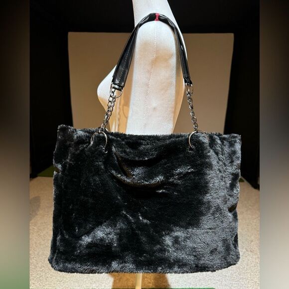 NWOT Chic Faux Rabbit Fur Large Shoulder Bag Purse Color Black - Picture 2 of 8